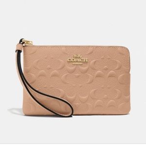 COACH CORNER ZIP WRISTLET